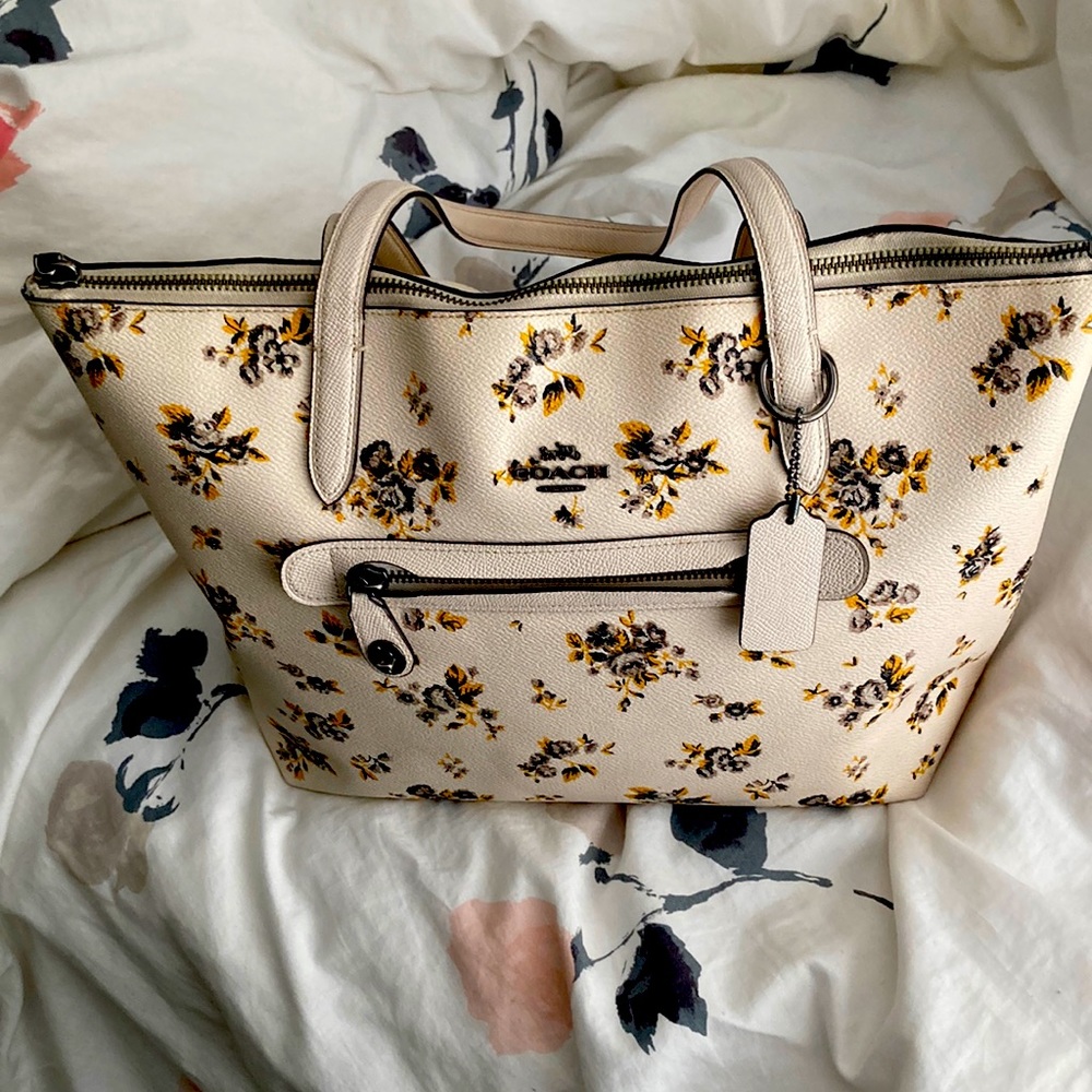 Coach Taylor tote